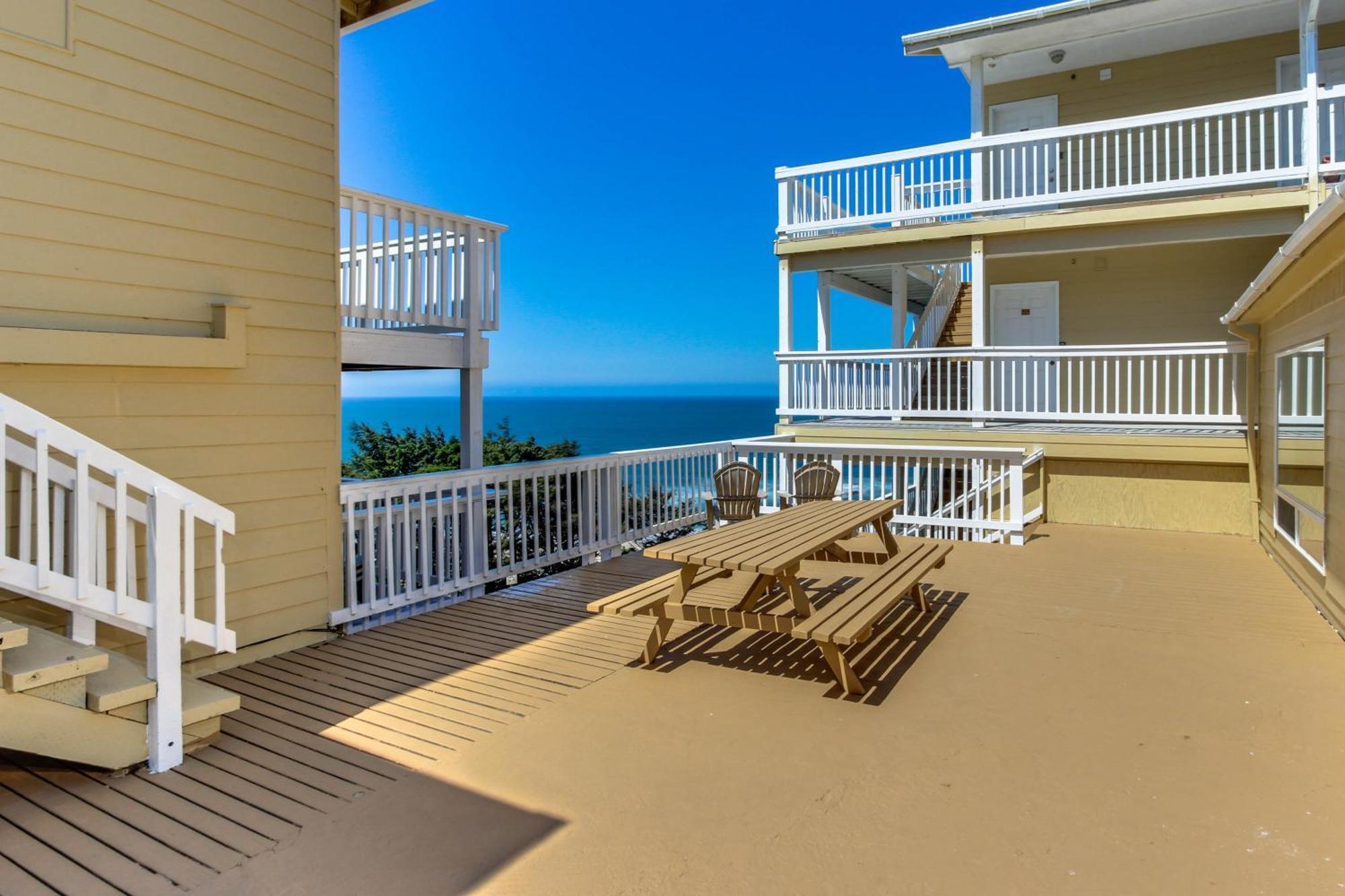 Apartamento The Whale At Sandstone Point Lincoln City Habitación foto